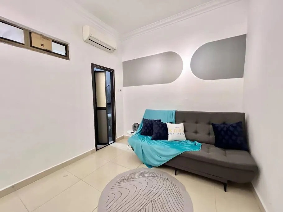 Mount Austin Huge Bbq Space Corner House Johor Bahru 0*,  Malaysia